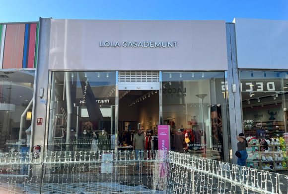 NUEVA APERTURA: LOLA CASADEMUNT EN LAS TERRAZAS OUTLET