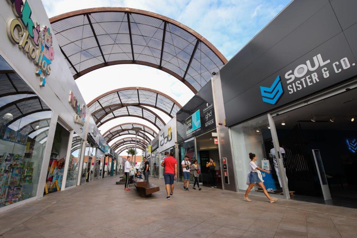 Las Terrazas Outlet El centro de tus compras en Gran Canaria. Moda complementos deporte tecnologia ocio cine restauracion telefonia ocio infantil